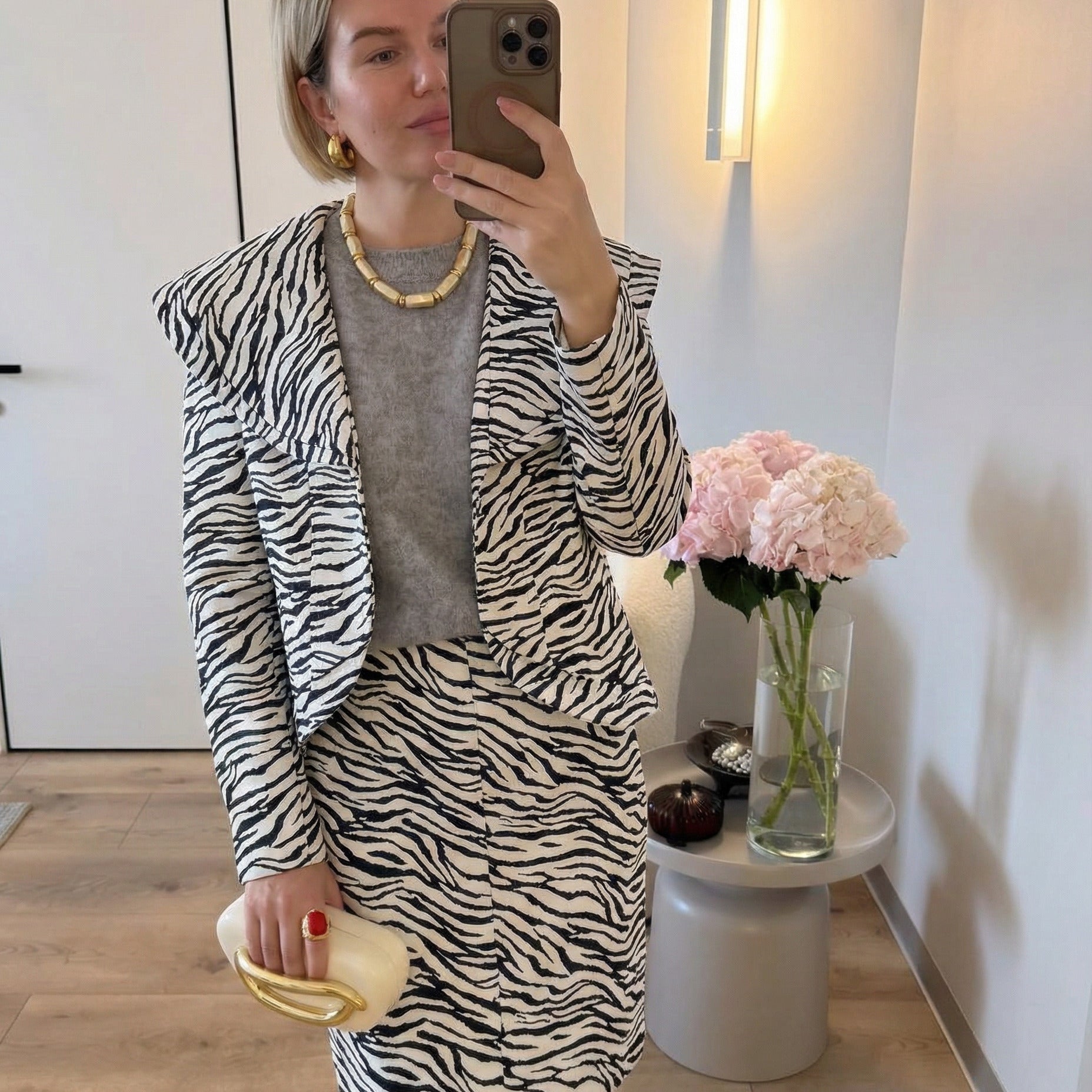 Urban Relaxed Zebra Collar Set - Black