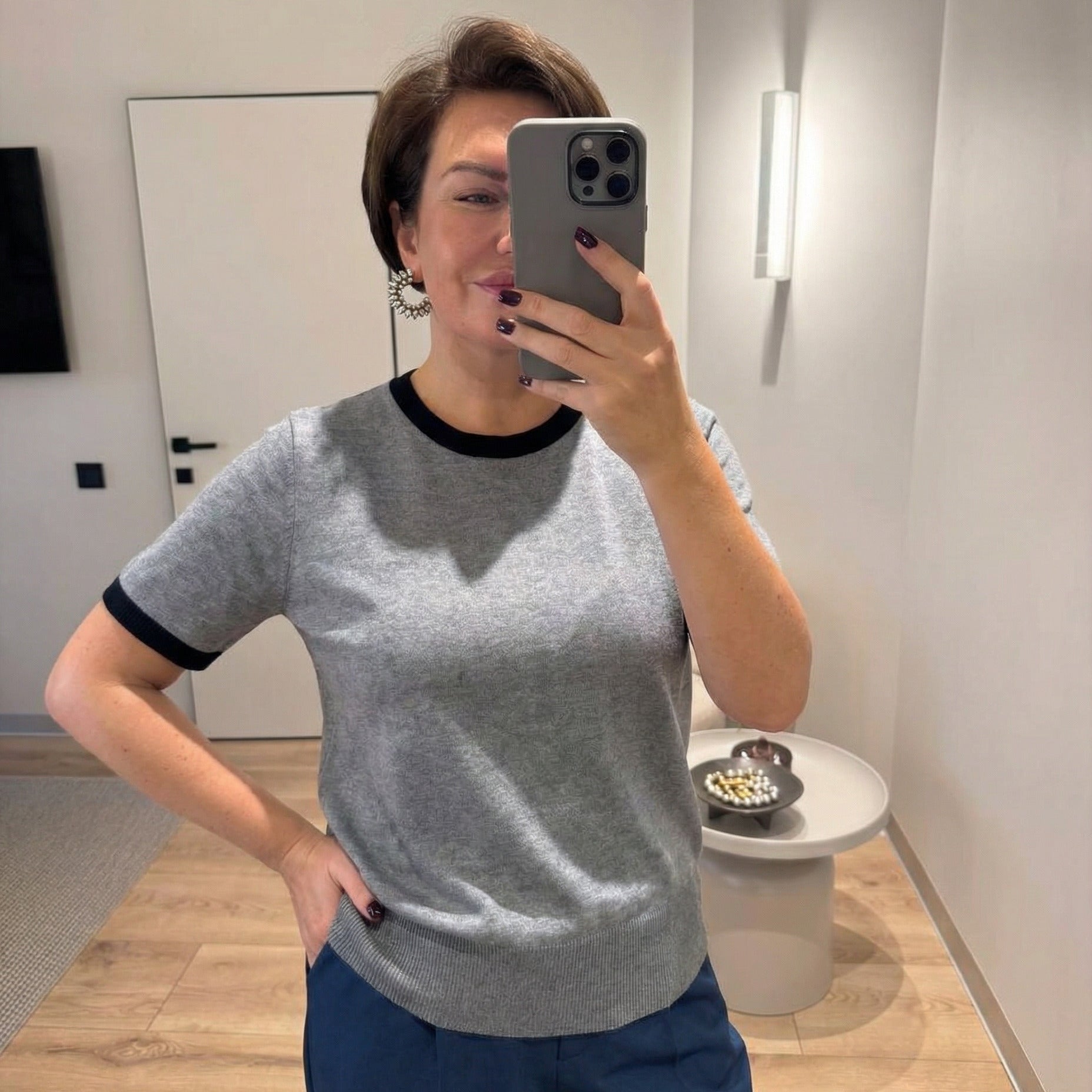 Strickoberteil mit kontrastfarbener Paspel